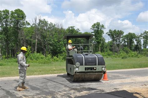 Engineers Build Roads Buildings Skills Article The United States Army