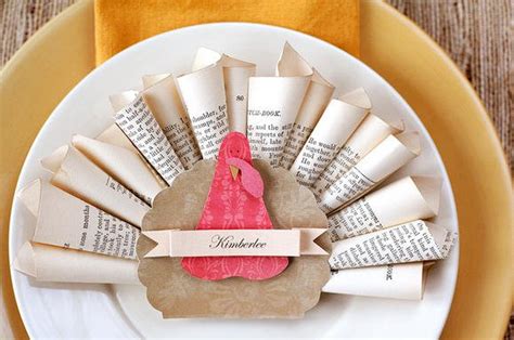 It also shows previews of the place cards with titles. DIY Projects for Thanksgiving Place Cards - Pretty Designs