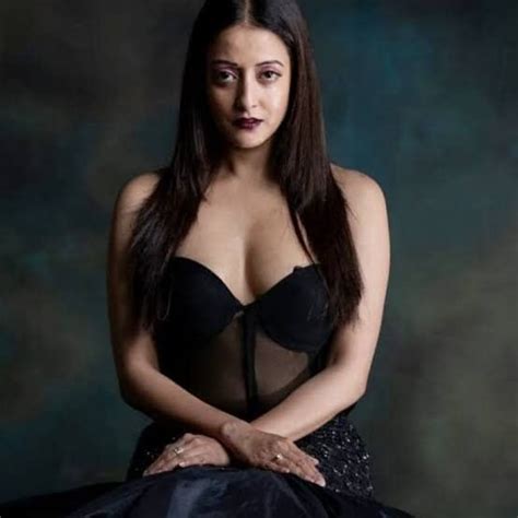 Raima Sen Latest Hot N Spicy Photo Stills In 2020 Raima Sen