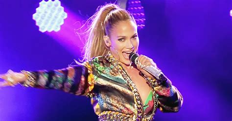 Jennifer Lopez Signs New Deal With La Reids Epic Records