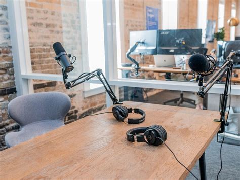 Best Podcast Equipment In Budget For Beginners And Pros
