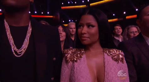 Did Nicki Minaj Throw Shade At Jennifer Lopez For Anaconda Performance At The Amas