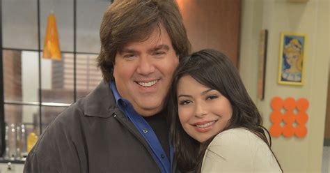 Nickelodeon Cuts Ties With Icarly Creator Dan Schneider After Alleged Abusive Behavior Huffpost
