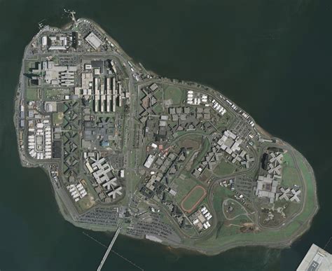 Queens Crap Rikers Island Is Falling Apart