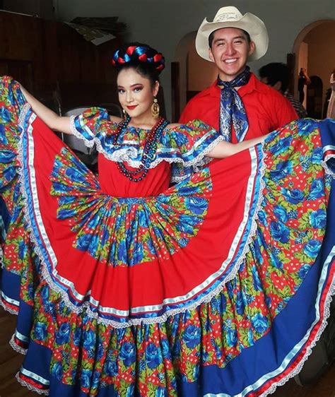 Traditional Mexican Dance Outfits