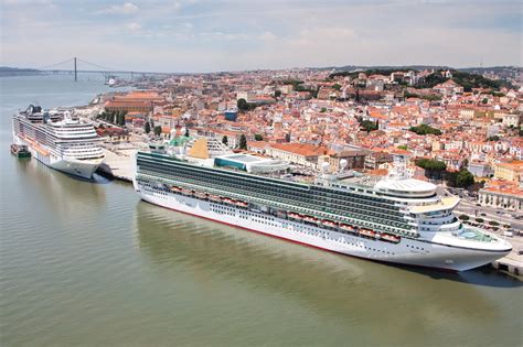 Navegar numa bolha onde tudo está tão diferente ou estranhamente igual. Cruzeiros em Lisboa - mais 3% no primeiro semestre de 2017