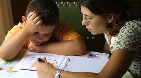 Los Padres No Deben Ayudar A Los Hijos A Hacer Los Deberes Escolares