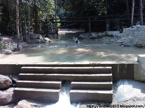 Air yang mengalir di air terjun ini cukup keruh jika dilihat dari dekat dengan warnanya yang kecoklatan. Kembara di Ulu Bendul ,Negeri sembilan ~ One Step Blog
