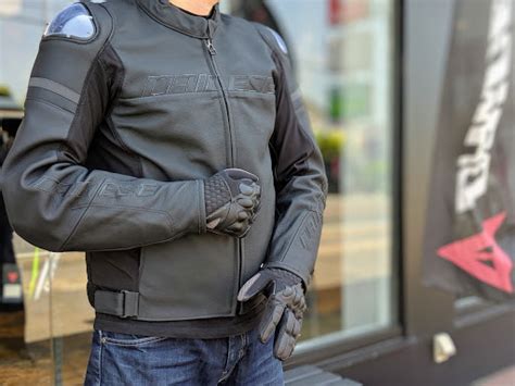 Premium tutu cowhide combined with cordura comfort stretch inserts in strategic areas. AGILE LEATHER JACKET・カラーのご紹介☆パート2