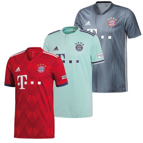 Kaufe bei uns das aktuelle fc bayern münchen trikot 2018/2019 egal ob du das home, das away, oder das champions league trikot suchst? adidas FC Bayern München 2018/19 FCB Herren Heim, Auswärts ...