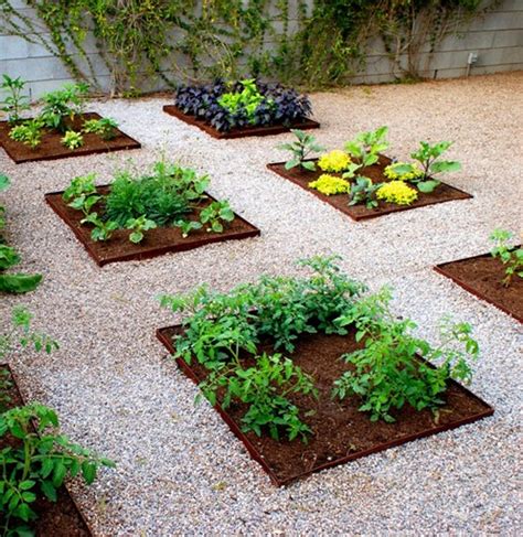 Below, we've compiled some of our favorite ideas for homemade garden decorations that will immediately beautify every garden. 20 Useful and Easy DIY Garden Projects - Style Motivation