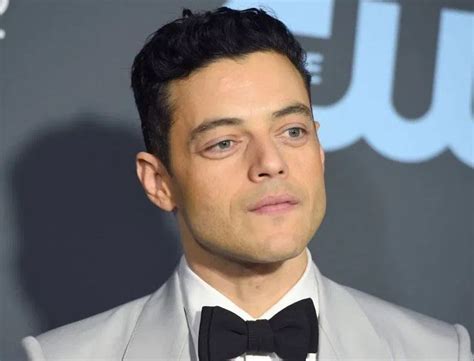 With this, he also received several awards and nominations. Rami Malek Height, Weight, Age, Bio, Girlfriend, Net Worth ...