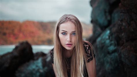 Wallpaper Face Women Blonde Depth Of Field Long Hair Nature Looking At Viewer Fashion