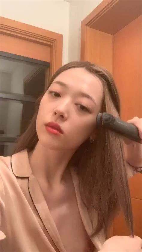 Sulli Choi Nip Slip 3 Pics Video TheFappening