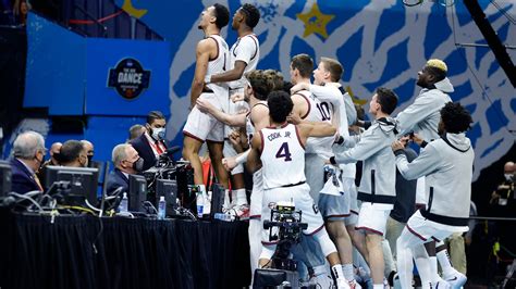 Jalen Suggs Game Winner - Final Four Nba Reacts To Jalen Suggs Buzzer Beater For Gonzaga _ A 