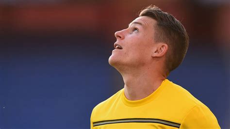 Kevin dominique gameiro (senlis, oise, 9 de mayo de 1987) es un futbolista francés de ascendencia portuguesa que juega como delantero en el valencia club de fútbol de la laliga santander de españa. El FC Barcelona sigue luchando por el fichaje de Kevin ...