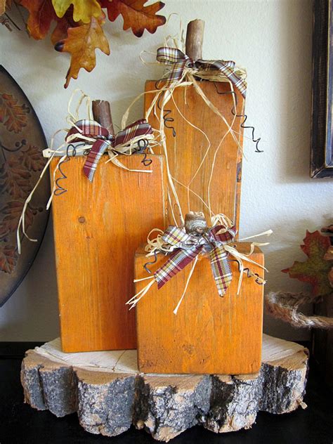 To make this, trace a reindeer shape onto a 24 x 24 piece of plywood, cut it out with a jigsaw and apply two coats of chalkboard paint. Simple Square Pumpkin Display | HGTV