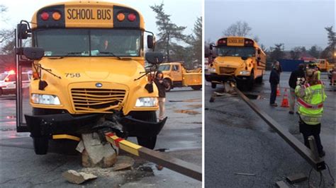 12 Hurt In School Bus Crash At Middle School In Newark Delaware 6abc