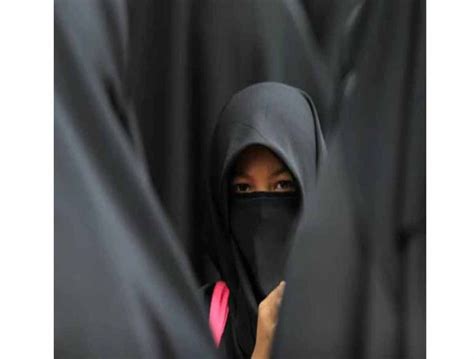 Teacher Booked For Tearing Student Hijab In Jandk Hydnow