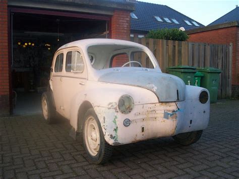 Restauratie Renault 4 CV (1960) - oldtimer foto's
