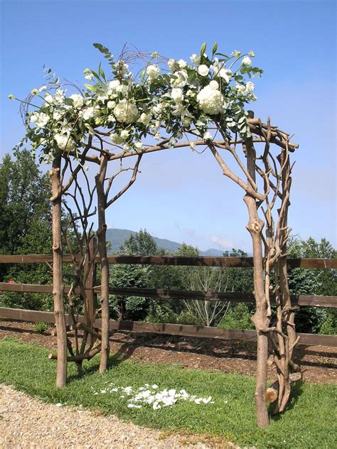 From amazing floral arches to beautiful backdrops, these stunning decor ideas are sure to make your wedding day spectacular. Custom Rhododendron Wedding Arbor by Rhodo Creations ...