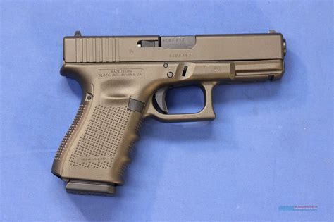 ~~new~~ glock 19 gen 3 austria handgun 9mm luger 15rd magazines 4.02 barrel fde slide polymer chainmail stippled frame. GLOCK 19 GEN 4 MAGPUL BRONZE CERAKOTE 9mm - NEW... for sale