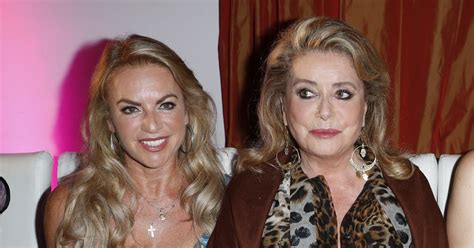 Die schauspielerin christine neubauer wurde 1962 in münchen geboren. Christine Neubauer, Catherine Deneuve lors du défilé de ...