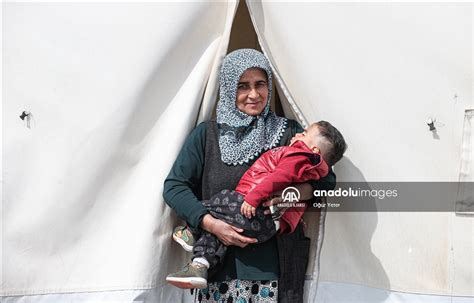 Hatay Da Depremzede Kad Nlar Umutlar N Ayakta Tutuyor Anadolu Ajans