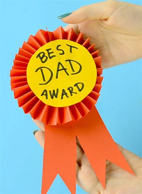 Each envelope holds a daily surprise for dad. 20+ Easy Father's Day Craft Ideas - Homemade Gifts for Dad