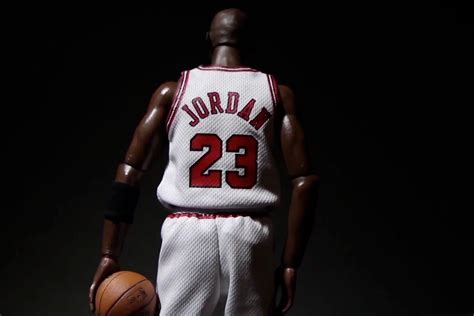 A Further Look At The Enterbay Michael Jordan 23 Series 1