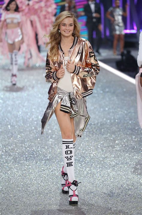 bridget malcolm at the 2016 victoria s secret fashion show runway in paris 11 30 2016