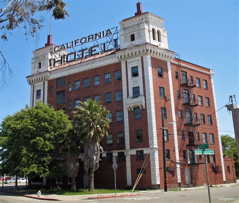 Oakland Celebrates Groundbreaking For Renovation Of Historic California