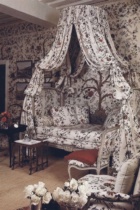 20 Wonderfully Romantic Canopy Beds This Is Glamorous