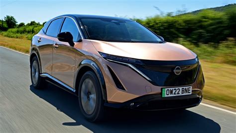 Nissan Ariya 2022 Uk Review Pictures Drivingelectric