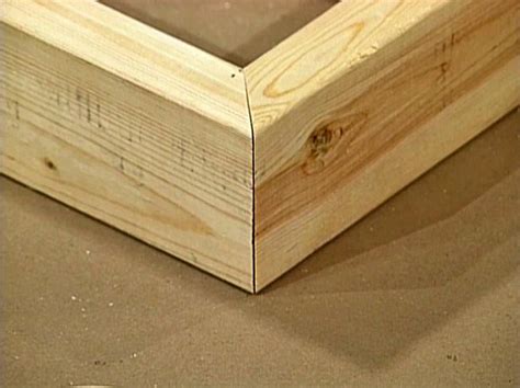 Corner Joint With Biscuits And A Biscuit Joiner Tutorial Woodworking