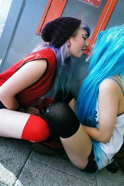 Emo Lesbianlove Cute Coloured Hair Emo Girls Scene Girls