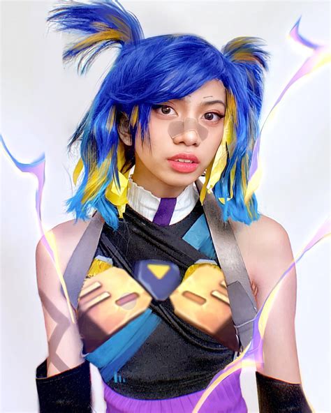 My Low Cost Neon Cosplay D R Valorant