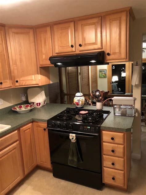 Medallion's precise craftsmanship will fulfill your refined tastes and leave a lasting impression with every guest that steps through your door. Medallion reviews - honest reviews of Medallion cabinets ...