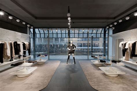 Sybarite Architects Stefanel Hamburg Germany Womenswear Retail Luxury Fashion 02