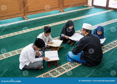 Teaching Muslim Kid To Read Quran Stock Image Image Of Female