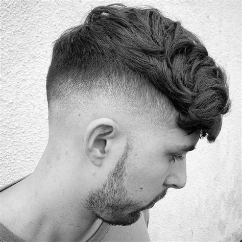 Guys with curly hair can appreciate the struggle to cut and style this unique hair type. Medium Length Hairstyles For Men: 21 Styles For 2020