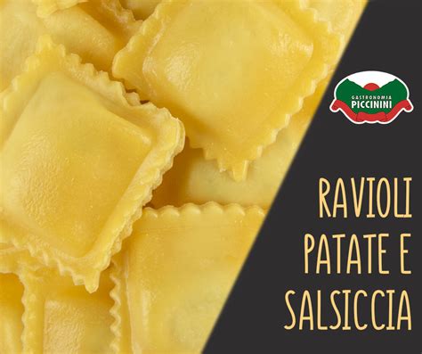 Home primo piatto ravioli ripieni di patate, al burro e salvia. Gastronomia Piccinini | Ravioli Patate e Salsiccia