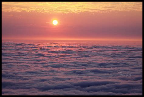 Sunrises Wallpapers Sunrises Pictures From The Above Clouds Images