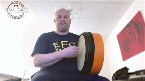 Learn How To Play A Bodhran Youtube