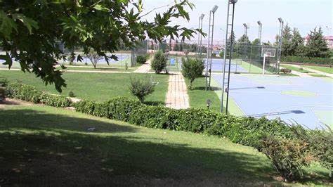 Öğrencileri ve onlarla bağ kuran üniversite öğrenci kulüplerini bir araya getiren, türkiye'nin en büyük sanal kampüsü olarak , kulüp etkinlikleri, kampüsten haberler, kariyer fırsatları ve kampüs blogu ile yeni nesil etkinlik ve içerik platformudur. Pamukkale Üniversitesi Kampüs - spor merkezi - YouTube