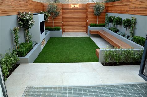 Inspiring Small Garden Design With Modern Furniture