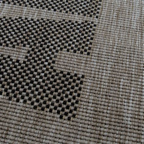 Flach im flor, pflegeleicht, schmutzunempfindlich, vielseitig und elegant. Flachgewebe Teppich Schriftzüge Städte Silber | Teppich.de