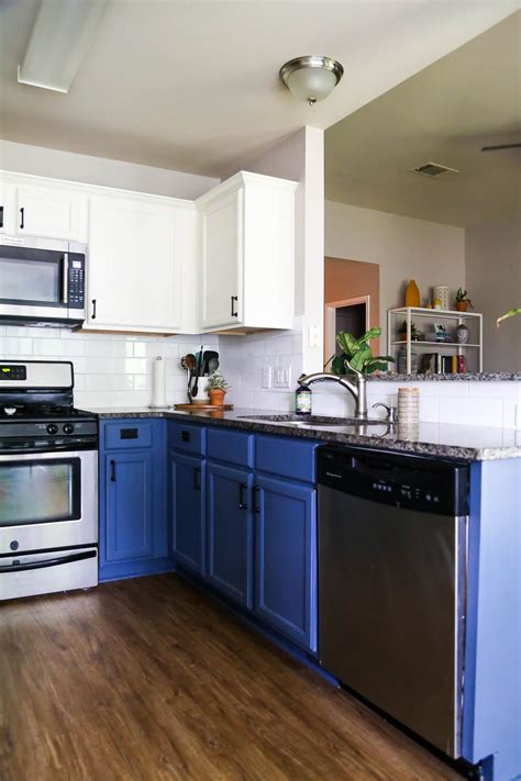 How to install a simple subway tile kitchen backsplash. How to Install a Subway Tile Backsplash: Tips & Tricks
