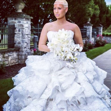 snapshot wiz khalifa and amber rose show off first official wedding