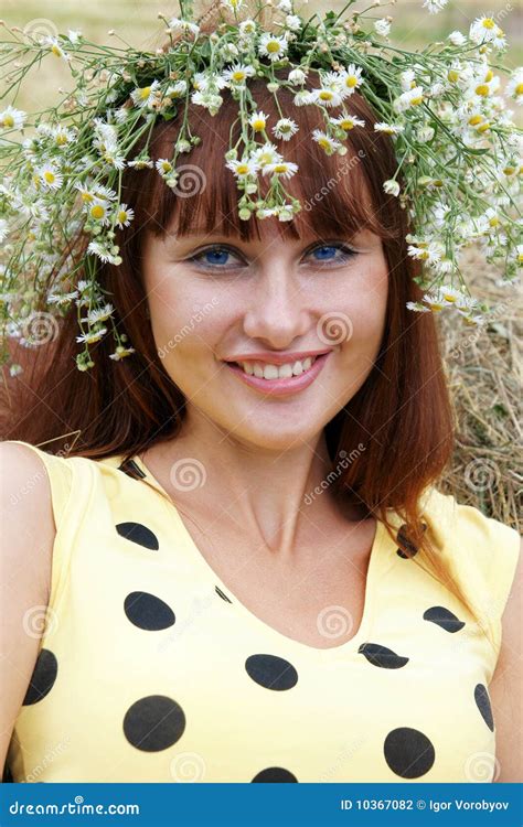 Young Woman In Garland Stock Photo Image Of Rest Vacation 10367082